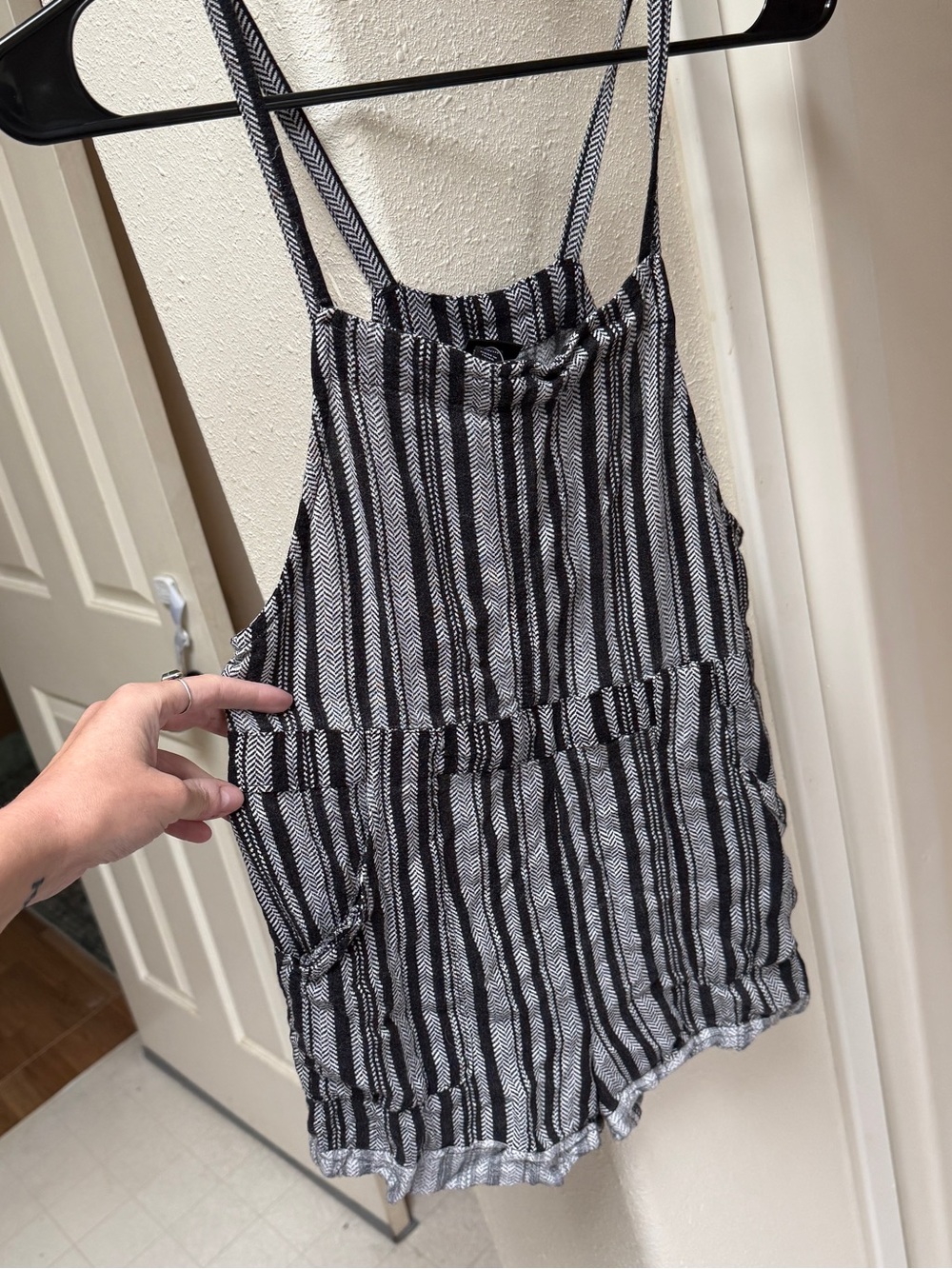 Art Class Girls Black White Herringbone Striped Romper Large